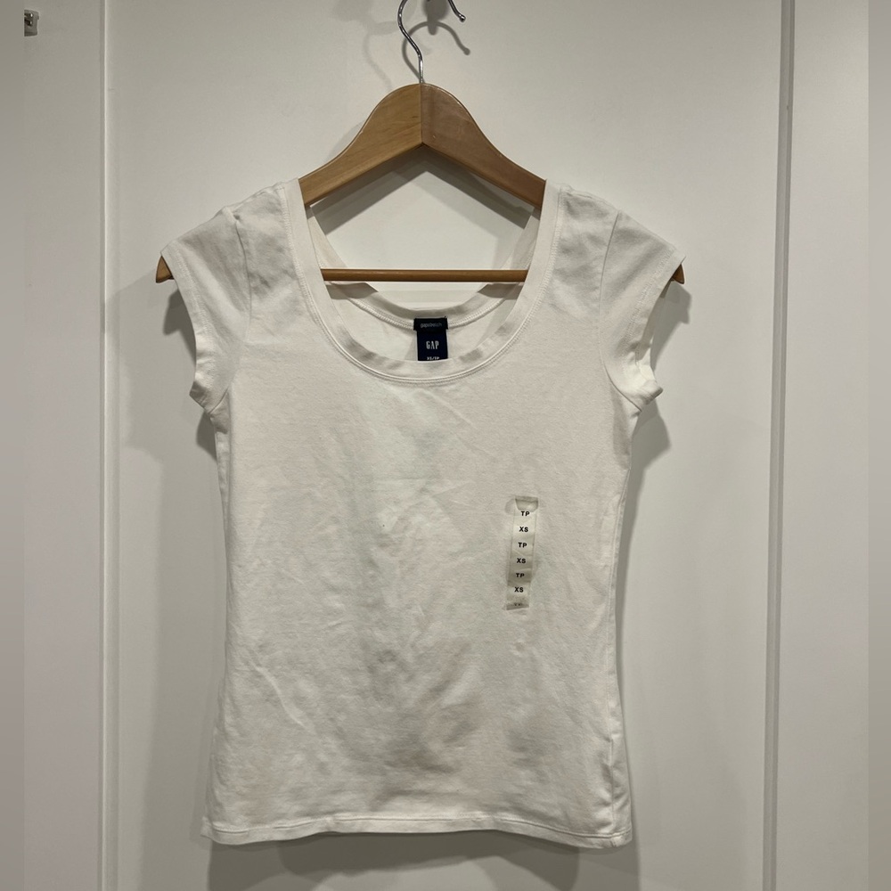 GAP Women's White Cap Sleeve Top
